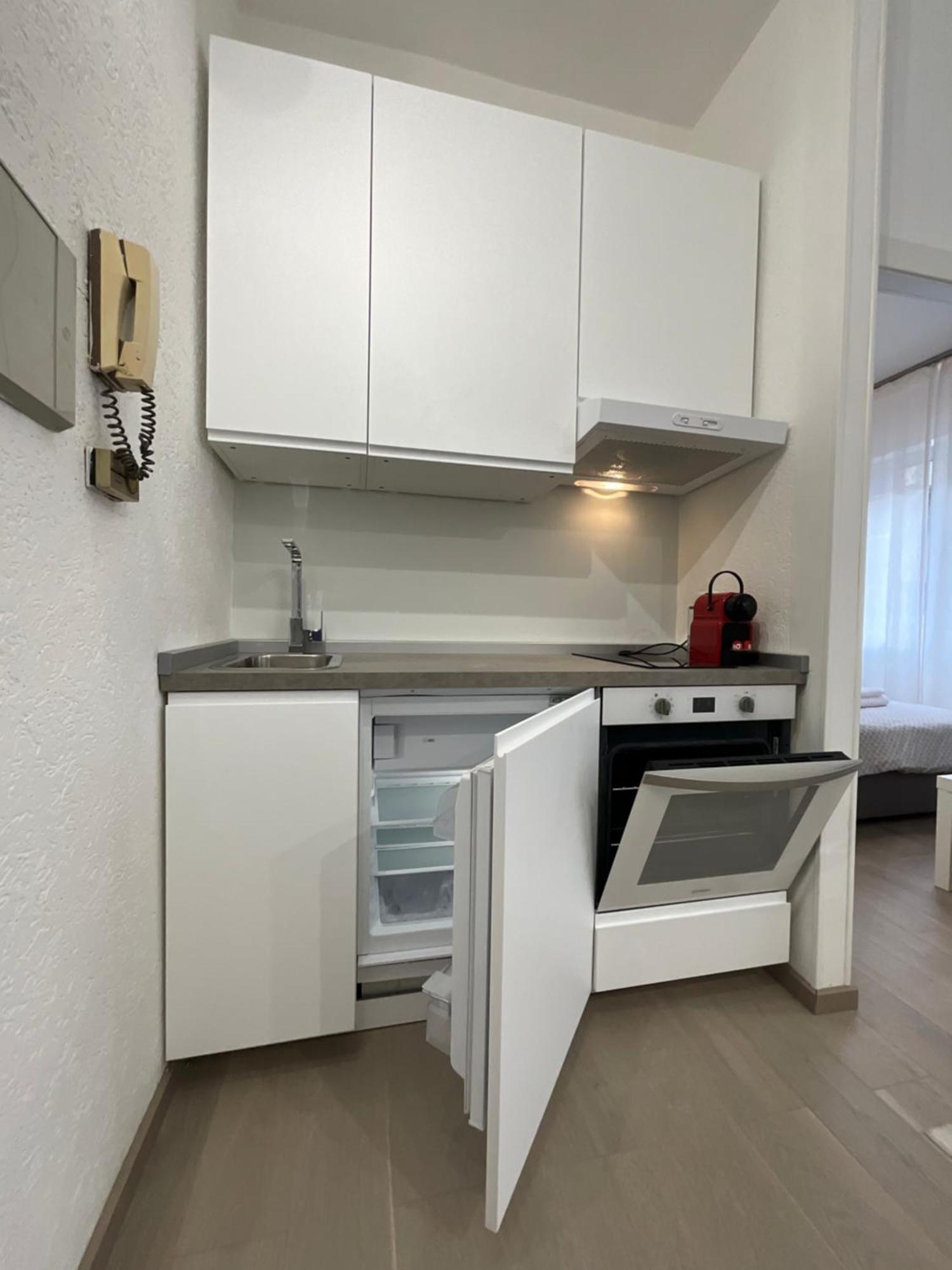 شقة Bilocale San Giovanni Design Apartament روما المظهر الخارجي الصورة